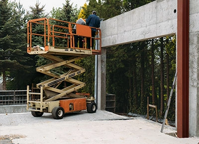 Construção Civil — locação de plataforma elevatória